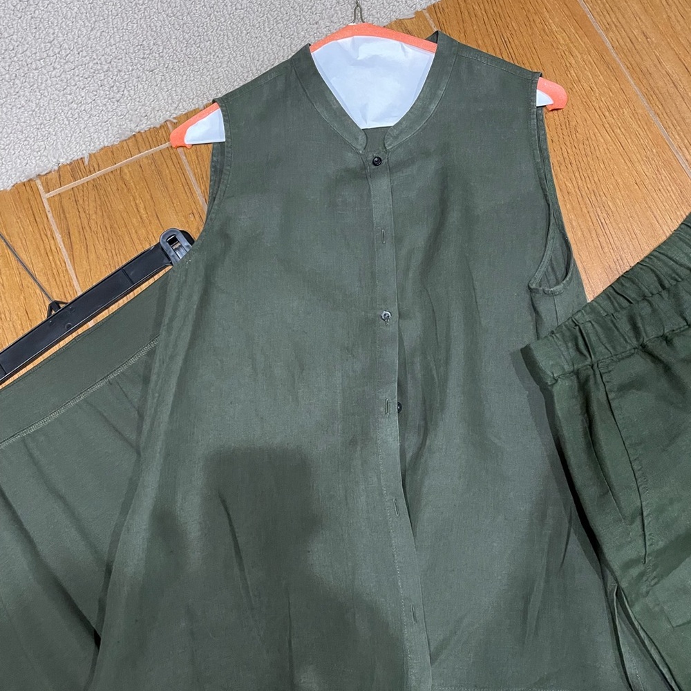 Eileen Fisher versatile 3-piece collection. Excellent condition